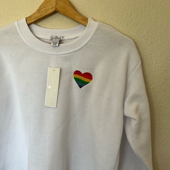 NWT Love Streak | White Cropped Rainbow Heart Sweatshirt - Picture 3 of 8